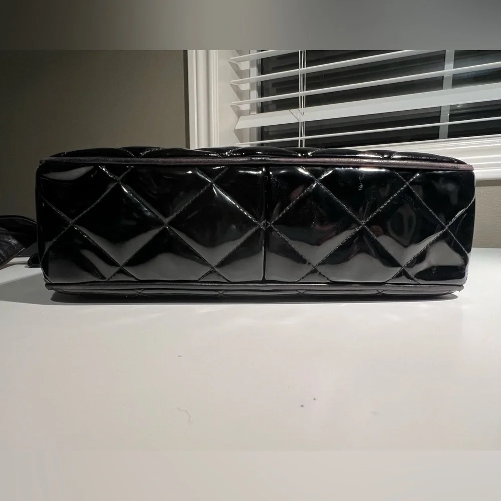 Chanel Patent Leather Crossbody messenger camera bag second hand - Picture 7 of 17